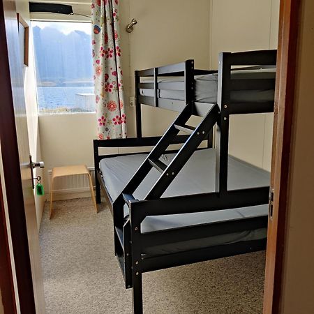 Solbrekka Guesthouse Mjoifjorthur Экстерьер фото