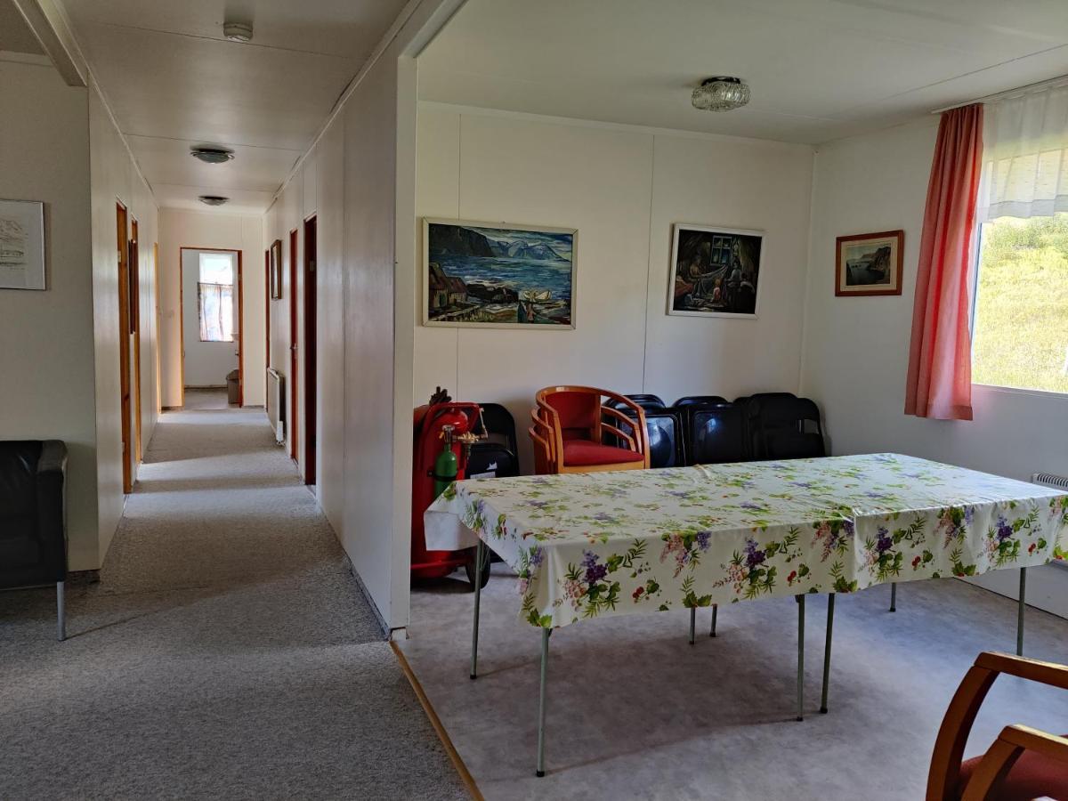 Solbrekka Guesthouse Mjoifjorthur Экстерьер фото