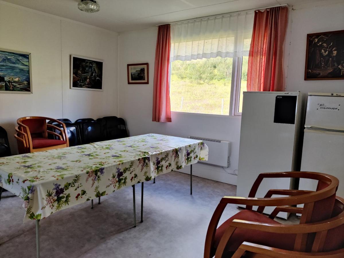 Solbrekka Guesthouse Mjoifjorthur Экстерьер фото